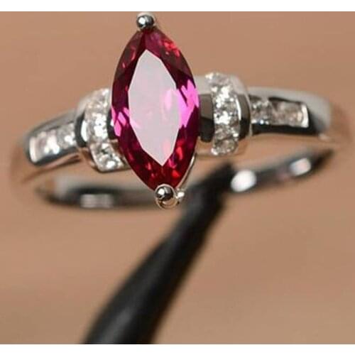 Fashion Exquisite Silver Color Ring for Women Party Daily Wearable Jewelry Noble Rhombus Cut Red Horse Eye Drill Stone Rings