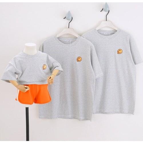 Family Look 2020 Summer New Fashion Striped T Shirt for Girls Kids Short Sleeve Casual Tees Mother Father and Kids T Shirts 2-7Y