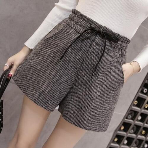 Hair shorts women autumn/winter new Korean version of fashion hundred high waist thin outside wearing wide-legged pants leggings