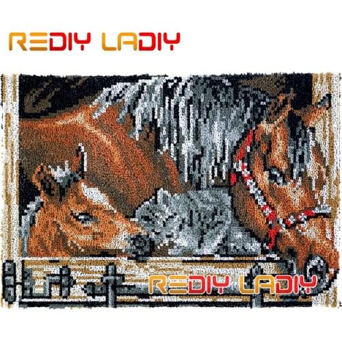 Latch Hook Rug Kitten with Horses Plush Wall Hangings DIY Carpet Rug Chunky Yarn Arts Cushion Crocheted Floor Mat Hobby & Crafts