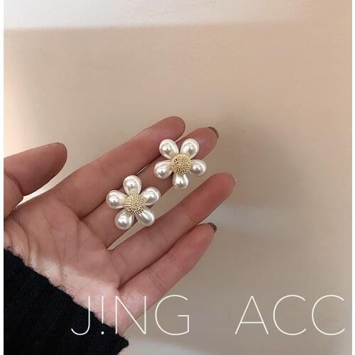 Beauty Pearl Flower Stud Earrings for Women Gift Earrings Jewelry Wholesale