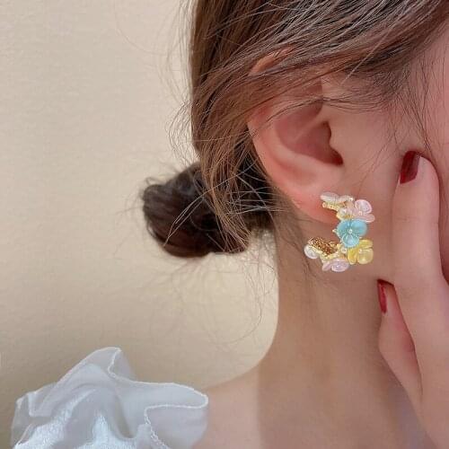 Korean Fashion Pearl Colored Flowers Earrings for Women Simple Jewelry Fresh Forest Ear Studs A Pair New Earrings