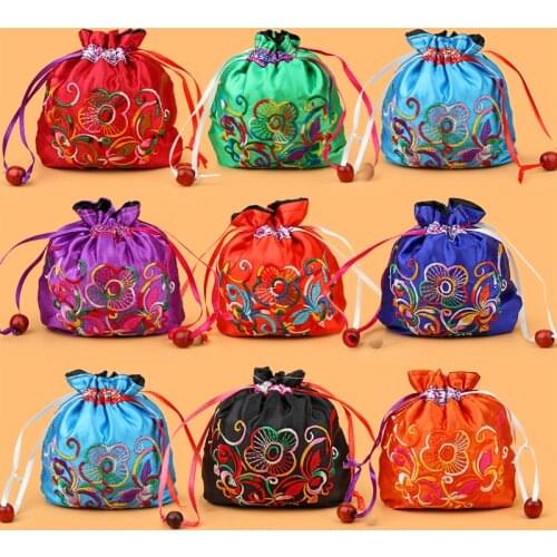 Wholesale 10 PCS hand-embroidered silk trick bag Jewelry is smoked pull bags The gift bag accessories receive bag