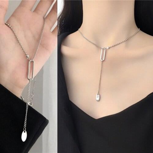 Elegant Simple Oval Metal Pendent Asymmetrical Chain Necklace for Women Men Girls Kids Neck Jewelry Gift 2021 New Arrival Trend