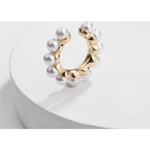 Ear Cuffs For Non Pierced Ears Pearl Hoop Circles No Hole Clip Cuff Wrap Earrings With White & Gray Pearl For Women One Side