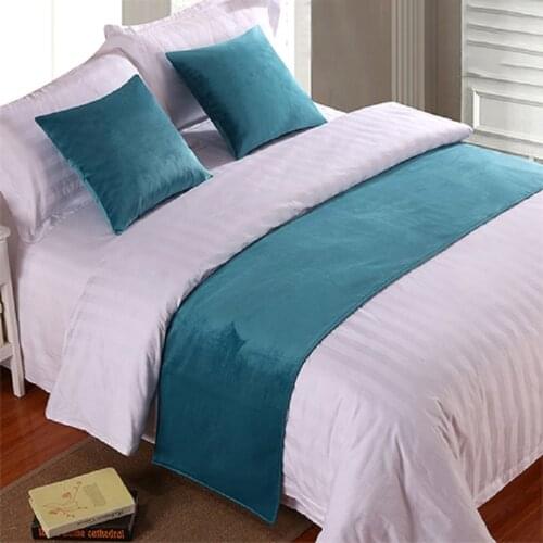 European Style Luxury Velvet Bed Runner With 2Pcs Pillowcase Throw Home Hotel Decoration Bed Flag Wedding Bedroom Bed Tail Towel