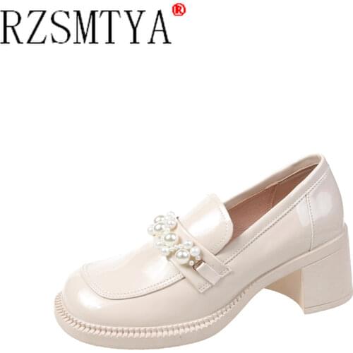 Womens Flats 2021 Spring New Women PU Leather Casual Shoes Fashion Comfortable Pearl Decoration Women Shoes Slip on Loafers