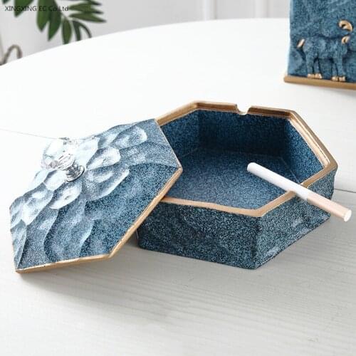 High-end Resin Ashtray Decoration Accessories Creative Windproof Ashtray with Lid Home Decoration Accessories Office Supplies