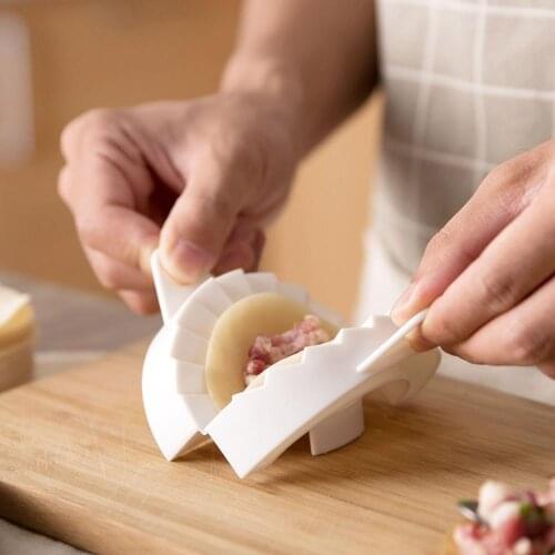 5PCS Kitchen Dumpling Molds Plastic Dough Press Dumpling Pie Ravioli Mould Cooking Pastry Chinese Food Maker Pastry Tool
