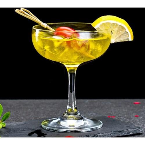 Transparent lead-free crystal glass classical martini glass retro cocktail glass saucer champagne glass butterfly tower glass