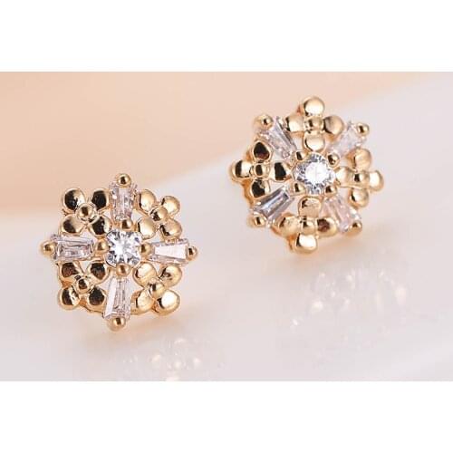 DE071 Fashion Street Shooting Refined Grace Flower Zircon Ear Studs Gift Party Banquet Woman Jewelry Earrings