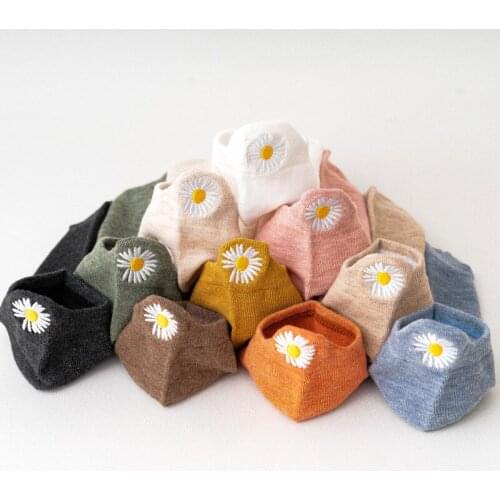 20 Pieces=10 Pairs Colorful Embroidered Daisy Socks Mori Girl Style Cartoon Flower Cotton Socks Slippers Men New Year Socks 2021
