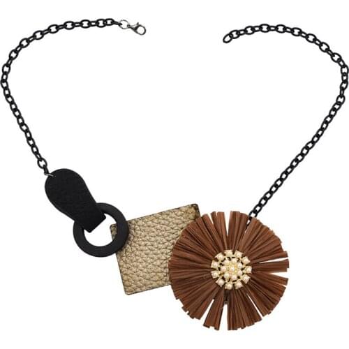 Personality Flower Square Pendant Necklace Girls Choker Accessories Beautiful Alloy Black Chain Clavicle Women Necklace Jewelry