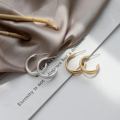 Cold wind geometric semicircle twisted earring temperament simple all-match advanced sense earrings