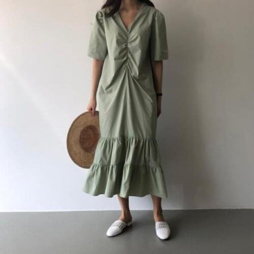 Summer Bellflower Dress Pleated Long Dress 2021 New Arrival Simple Green Sexy V-neck Temperament Women Dress Tide Free Shipping