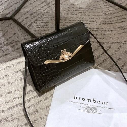 Women bee Coin Purse Small Bee Shoulder Bag Ladys PU Leather fashion Phone Bag Lovely Fashion New Wholesale