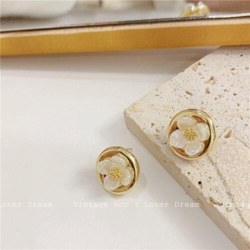 French Retro Geometric Flower Earrings INS Wind Metal Acrylic Earrings Girlish Round Fashion Wild Earrings Tide oorbellen