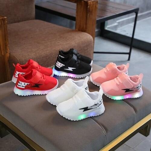 JXGWYZYW Kids Glowing Shoes