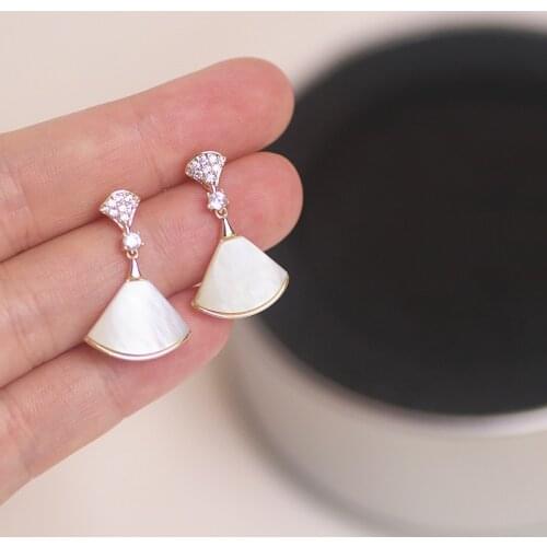 Classic Natural Shell Pendant Drop Earrings for Women Luxury Cubic Zirconia Crystal Earrings Elegant Wedding Party Jewelry Gifts