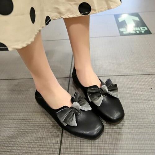 2020 New Womens Flat Shoes Spring/Autumn Slip-On Cute Bow Joker Comfort High Quality Square Toe Womens Casual Shoes W33-50
