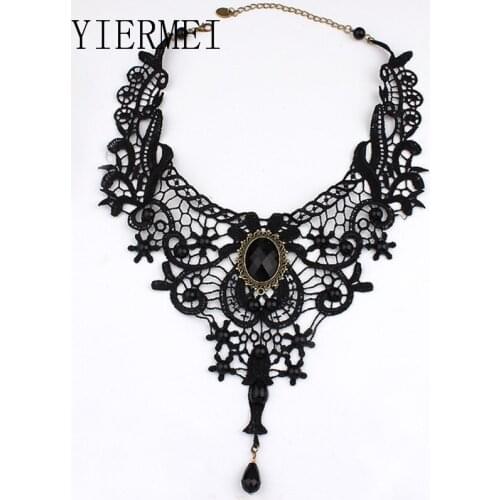 2018 Beautiful Girl Fashion Necklace Handmade Jewelry Gothic Vintage Lace Necklace Necklace Bible Stones