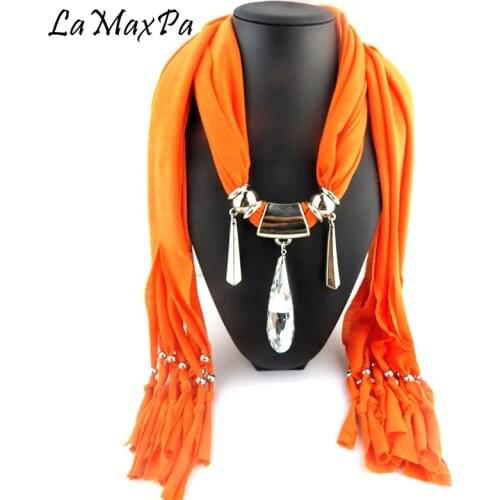 LaMaxPa 2018 New Women Scarf Pendant Scarves Female Crystal Echarpe Mujer Colgante Bufanda Frau Grace Gem Schal Vrouw Pop Sjaals