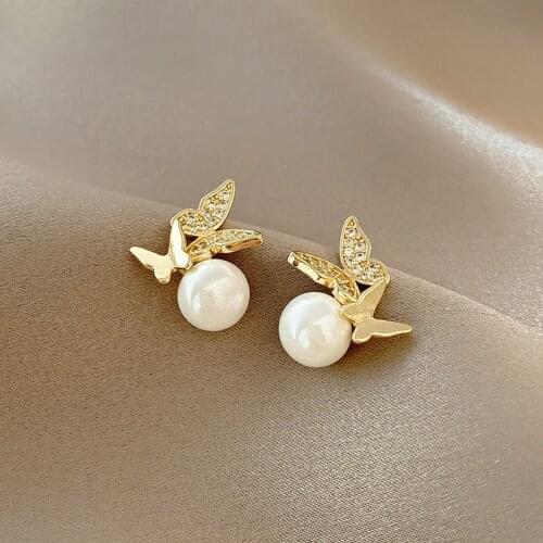 2021 New Fashion Senior Pearl Temperament Drop Earrings Contracted Fresh Crystal Butterfly Modelling Trend Joker Women Earrings