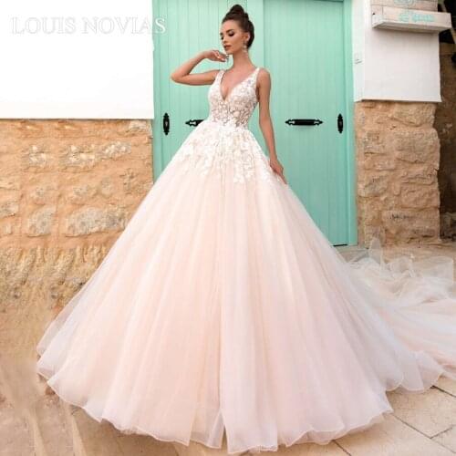 Louis Novias Ball Gown Wedding Dress Colorful Tank Deep V-neckline Embroidered Lace on Net Backless Light Wedding Dress Delicate