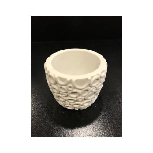 POLYESTER RING PATTERNED VASE