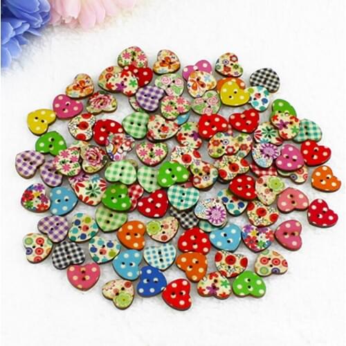 Hot Sell 100Pcs DIY Multicolor Mixed Wood Sewing Buttons Scrapbooking Painted 2 Holes Lovely Heart Shape