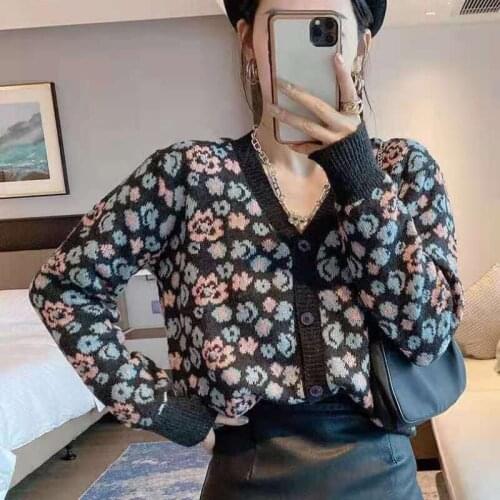 Western temperature soft wind small floral sweater womens long-sleeved cardigan top sweater autumn clothing 2021 new