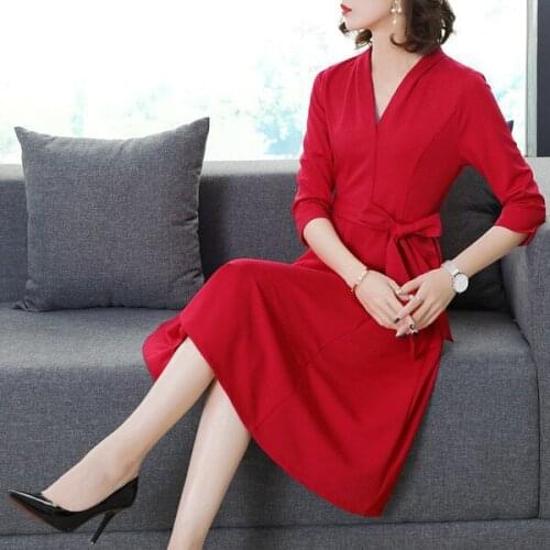2018 Autumn New Pattern European Will Code Waist To Show Thin Seven Part Sleeve V Lead Temperament Dress Woman