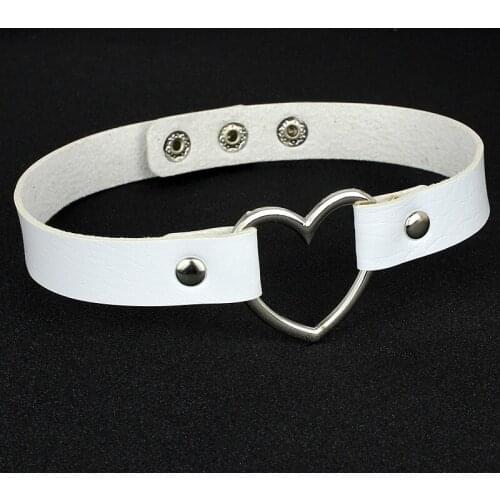 Creative Choker Vintage Rock Fashion Collar Punk Goth Style Heart Rivet Decor Choker Leather Necklace Jewelry