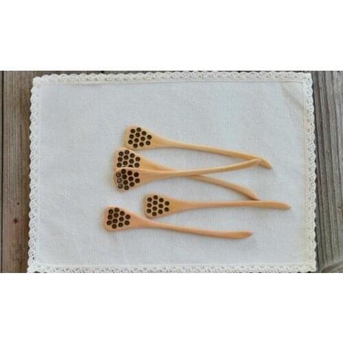 Cute Wood Creative Carving Honey Stirring Honey Spoons Honeycomb Carved Honey Dipper Kitchen Tool Flatware Accessory