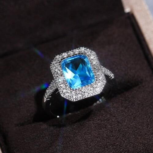 Huitan Gorgeous Sky Blue Square CZ Rings for Women Shiny Bridal Wedding Party Accessories Elegant Lady Ring High Quality Jewelry