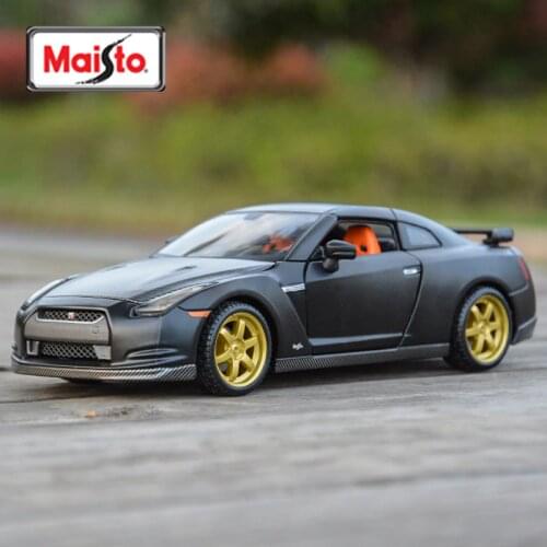Maisto 1:24 Nissan 2009 GT-R Sports Car Static Die Cast Vehicles Collectible Model Car Toys