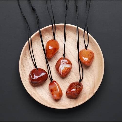 Natural Crystal Stone Twining Red Agate Necklace Large Particle Polished Crushed Gemstone Health Energy Healing Quartz Pendants