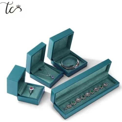 Leather Jewelry Packaging Box Ring Earrings Necklace Bracelet Jewelry Organizer Display Container Wedding Favours