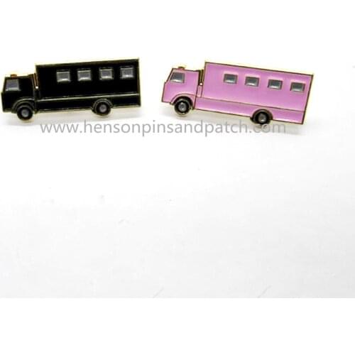 Customized metal soft enamel truck pink pin badge