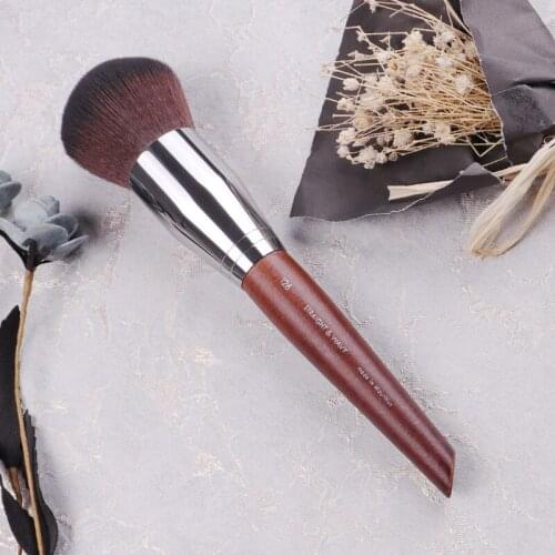 Professional Natural Wood Big Powder Make up Brush 126 Straight Wavy Bristle Round Soft Loose and Compact Powder Cosmetic Brush