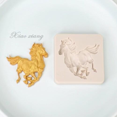 Luyou 1pc Cute Horse Silicone Resin Fondant Molds For Baking Cake Decorating Tools Pastry Kitchen Baking Accessories FM1031