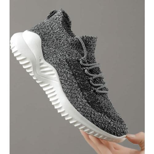 Lightweight Mens Running Shoes Air Mesh Slip on Sport Shoes Men Large Size Chunky Sneakers Comfort Mens Summer Sports Shoe H4