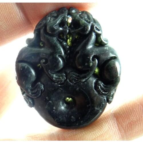 42*33Wholesale natural Chinese black green stone hand-carved statue of beast amulet pendant necklace Jewelry Making