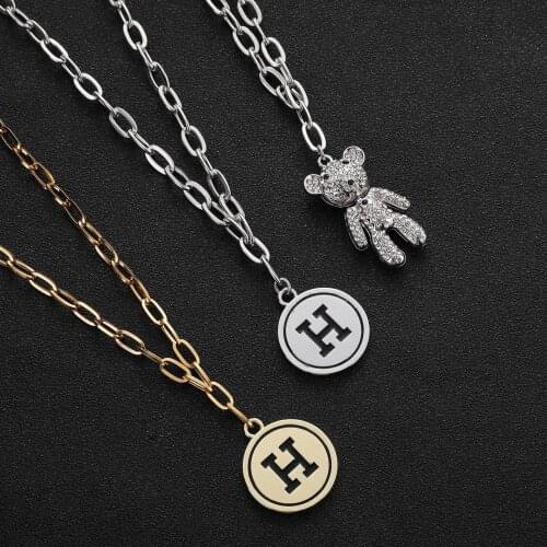 Fashion stitching letter H necklace simple men and women all-match round brand titanium steel clavicle chain