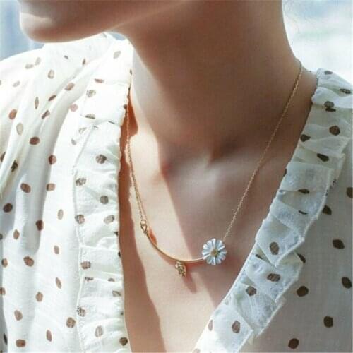 Lovely Simple Daisy Leaf Flower Pendant Necklace Choker Chain Lady Women Jewelry Summer Gift