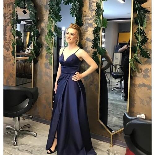 Elegant Long Satin Green Evening Dresses with Pockets V-Neck A-Line Criss Cross Back Abendkleider Robes de Soirée for Women