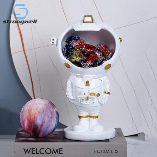 Strongwell European Fashion Ornament Resin Astronaut Figurines Bedside Decoration Storage Crafts Sundries Holders Birthday Gifts