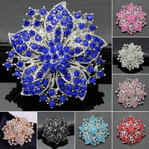 Brooch Pin Exquisite Anti-rust Silver Plated Rhinestone Round Blossom Flower Breastpin for Dating Brooch Pins Clothing Accessori
