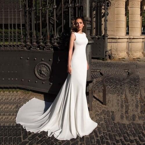 New Arrival Affordable Ivory Backless Bridal Wedding Gowns Sleeveless Bateau Neckline Wedding Dresses for Bride Charming On Sale