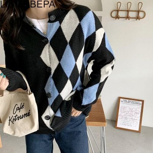 New 2021 Womens Autumn Winter Sweaters Button Short Cardigan Checkered Vintage Plaid Korean Oversized Elegant Lady Tops SWC6331